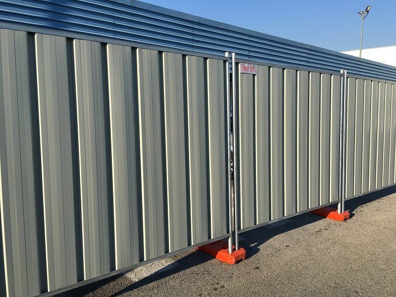 Steel Hoarding & Barriers3